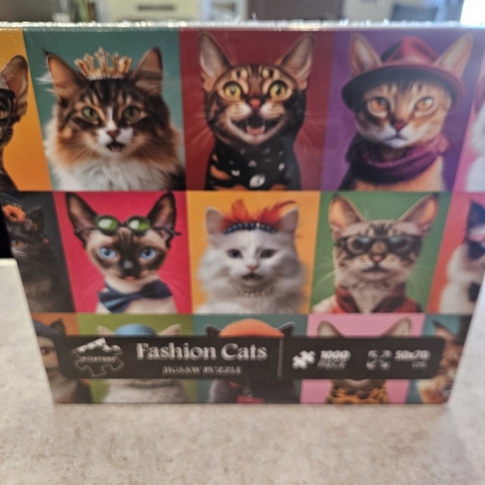 Fashion Cats 1000 Piece Puzzle New In Box